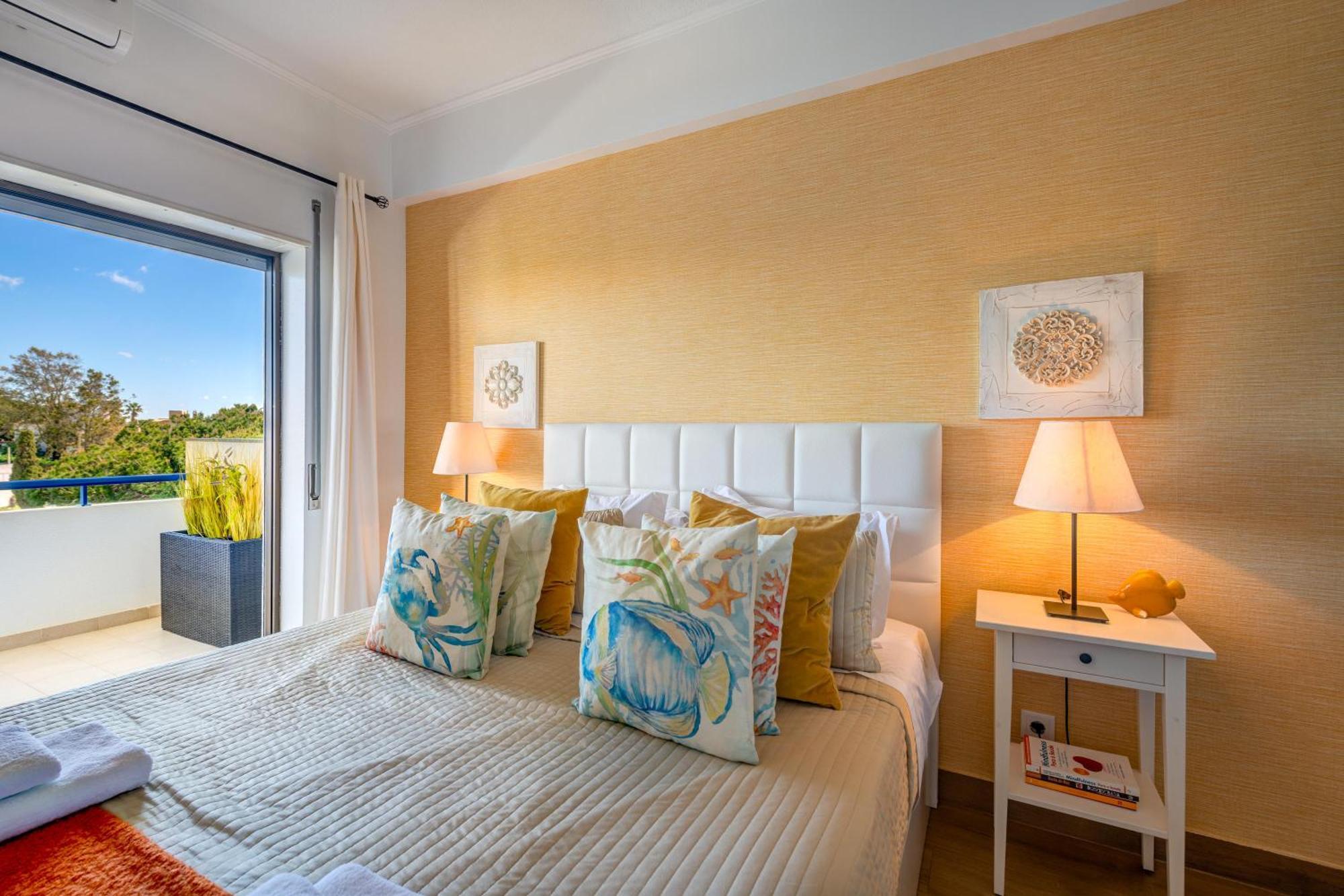 Apartamento Gomes -Free Airco, Wiffi & Swimming Pool- By Bedzy Porches  Exterior foto
